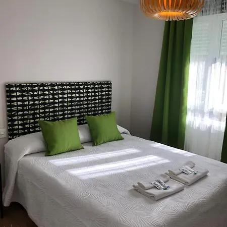 Fernandez * ベガ・デ・バルカルセ