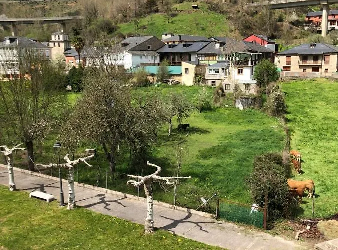 לינה וארוחת בוקר Fernandez