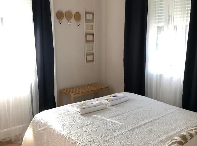 Fernandez Bed & Breakfast